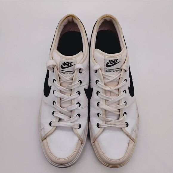 Nike Sweet Legacy Fashion‎ Sneakers Mens Size 13 White Black Casual Classic